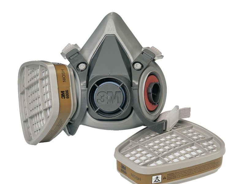  Polumaska s plinskim filtrima 