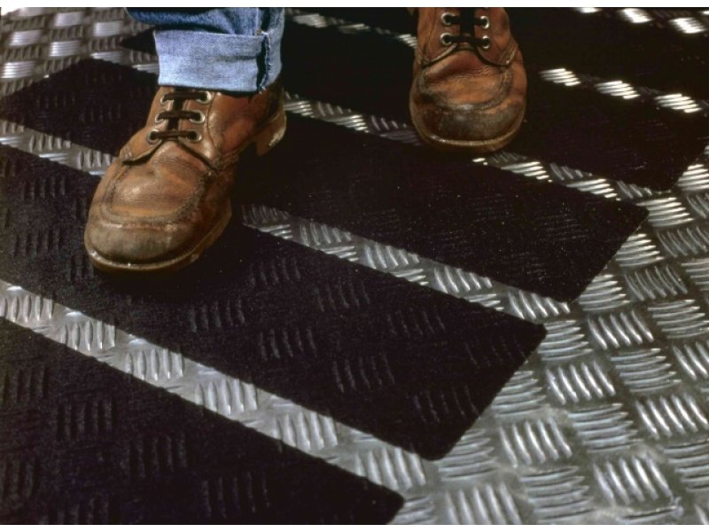  3M Safety-Walk 500 - rampe od profiliranog lima 