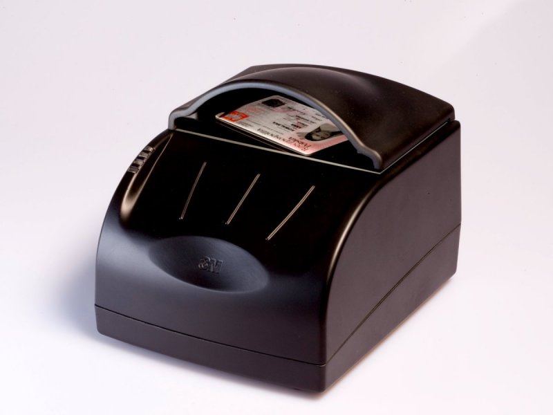 Gemalto AT9000 MK2 čitač dokumenata